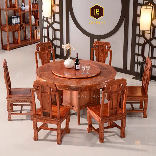 Bộ bàn ăn tròn sẽ là điểm nhấn hoàn hảo cho phòng ăn của bạn. Với những thiết kế đơn giản, hiện đại và tiện dụng, bộ bàn ăn tròn sẽ đem đến cho gia đình bạn không gian ấm cúng và thư giãn trong những bữa tiệc gia đình.